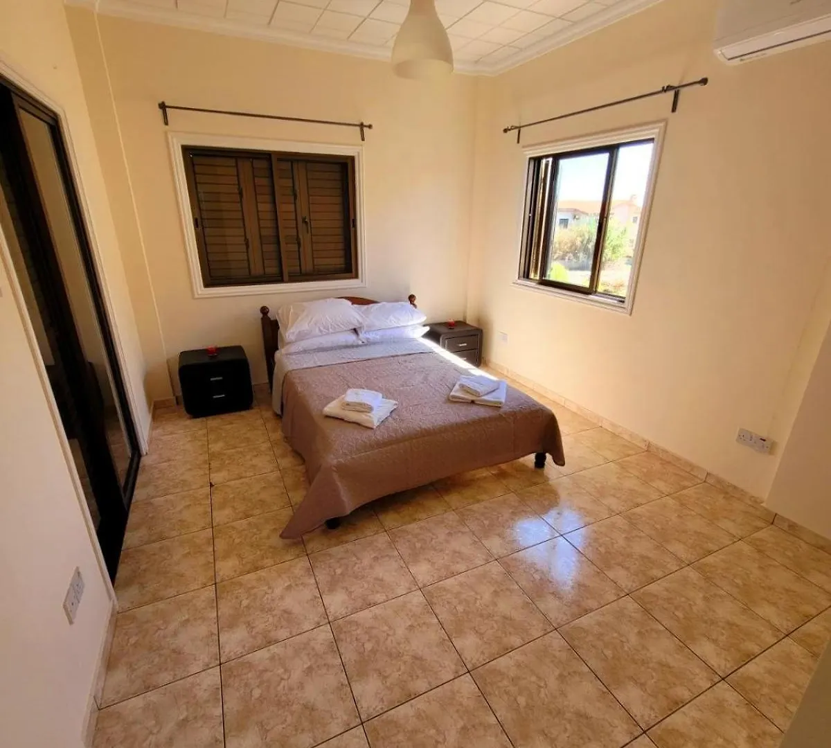 Ayia Napa Marina Luxury Villas - Pearl  アヤナパ