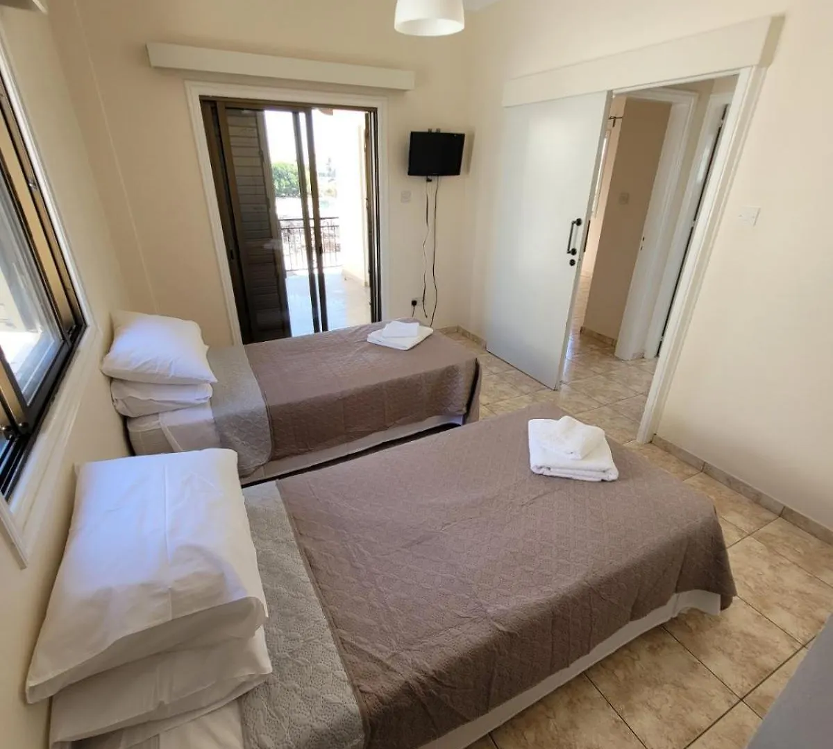 Ayia Napa Marina Luxury Villas - Pearl アヤナパ